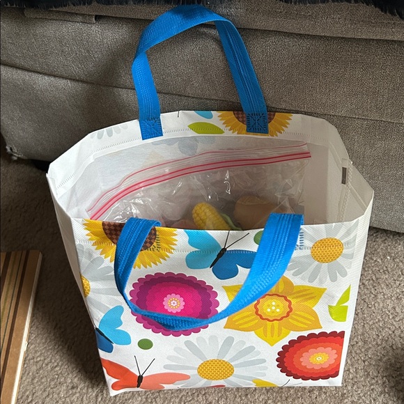 Assorted Toy Food Set - Picture 6 of 7